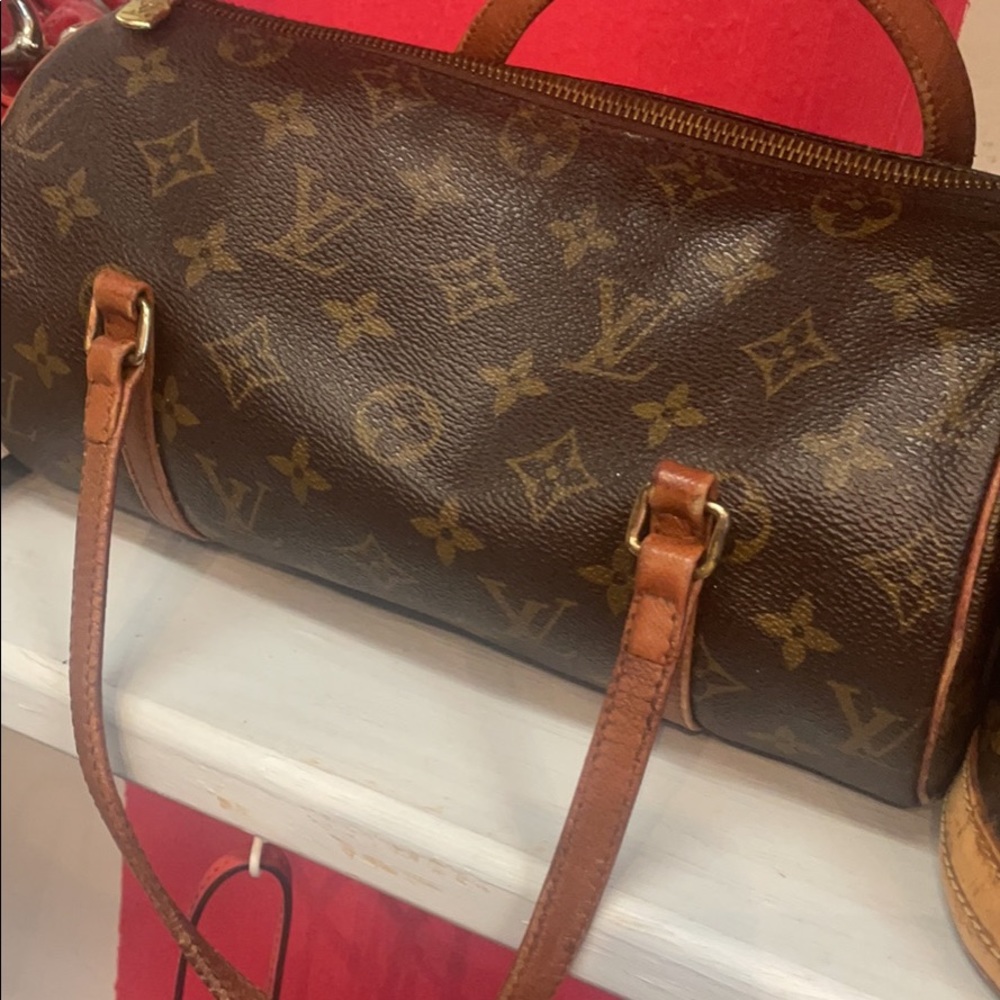 Beautiful bag ready for a home